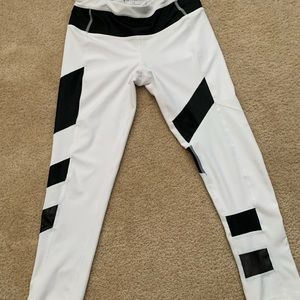 90 Degree white and black leggings
